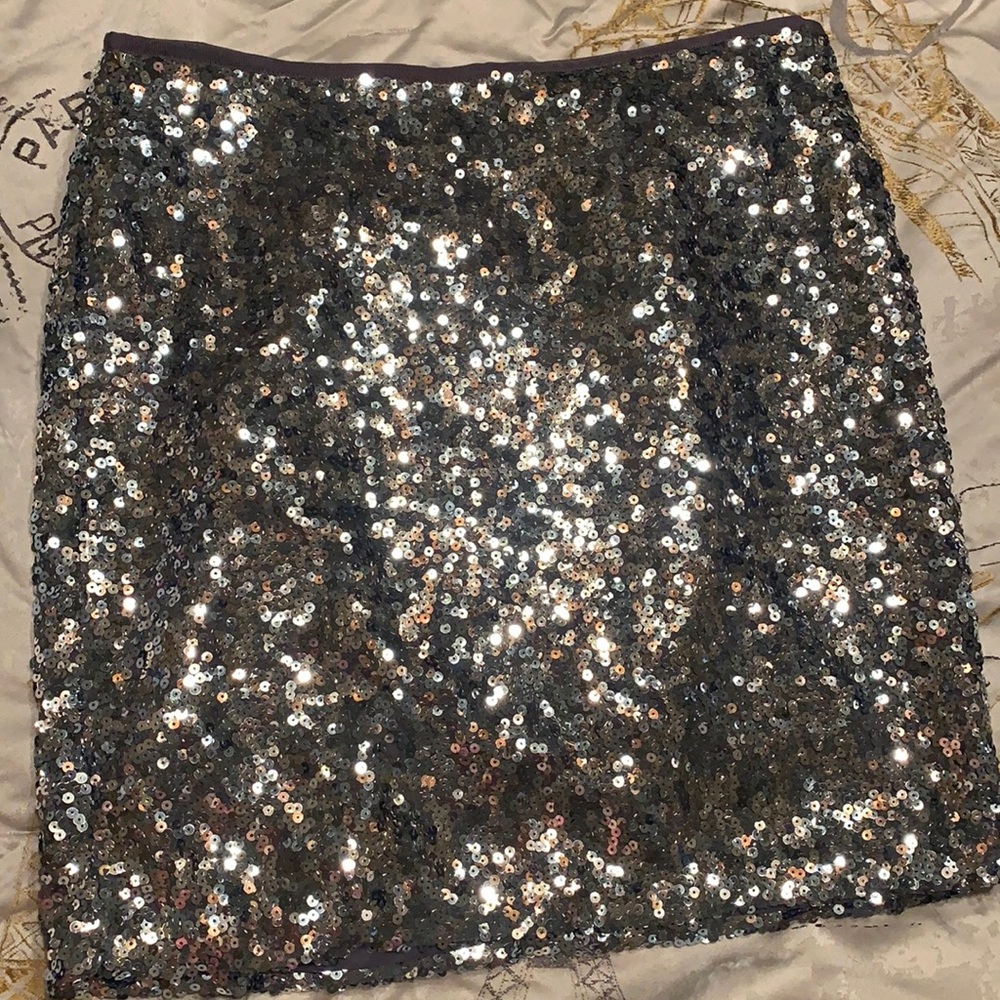 White House black market sequin skirt NWT